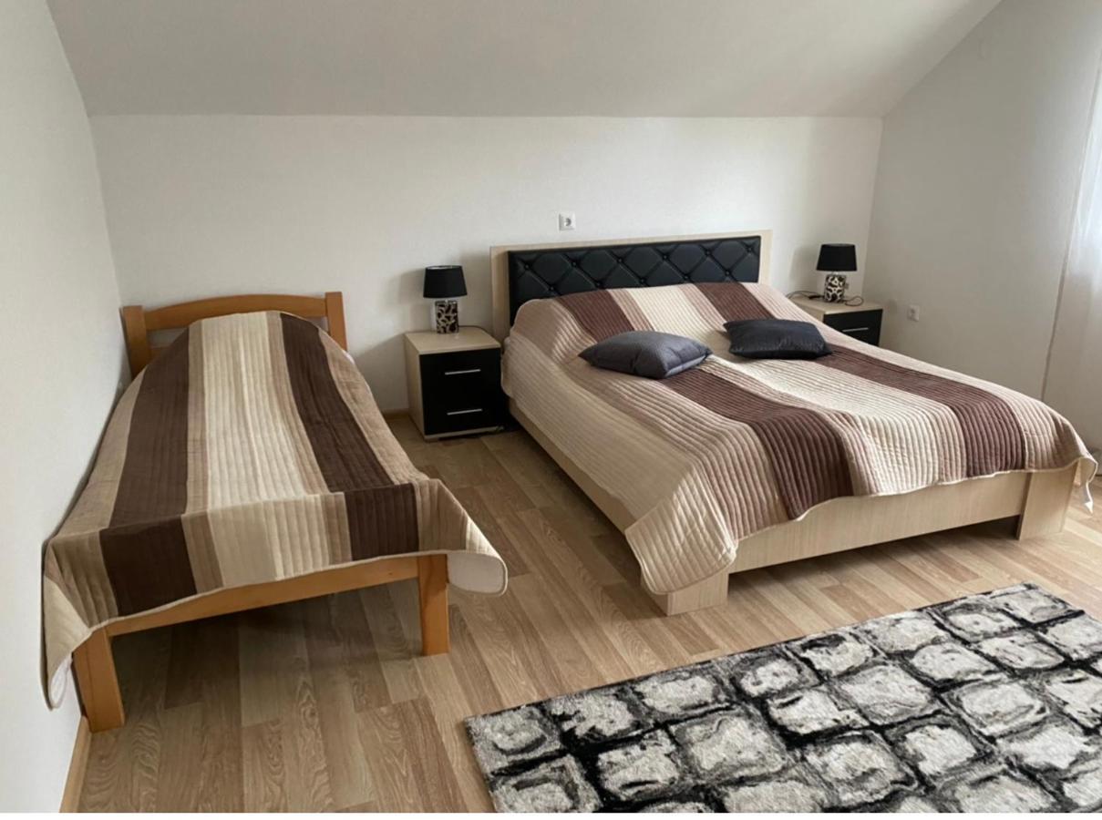 Amar Apartmani, Jajce Bagian luar foto