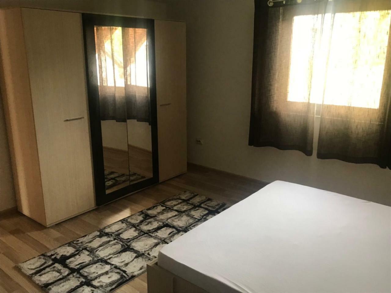 Amar Apartmani, Jajce Bagian luar foto